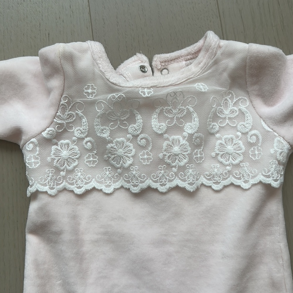 Pack of 2Baby girl footed onesies - dark pink & baby pink - 0-3 and 3-6 months - Picture 8 of 12